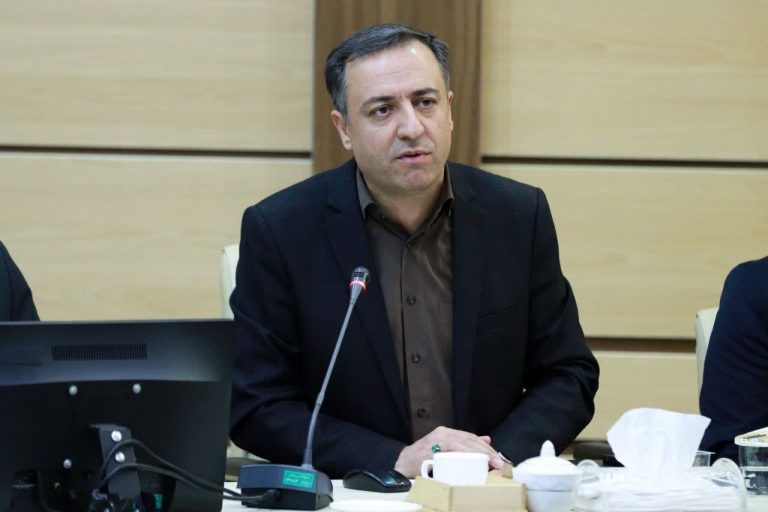 دکتر علی بیات
