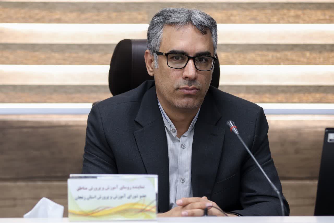 دکتر فیروز مهدی